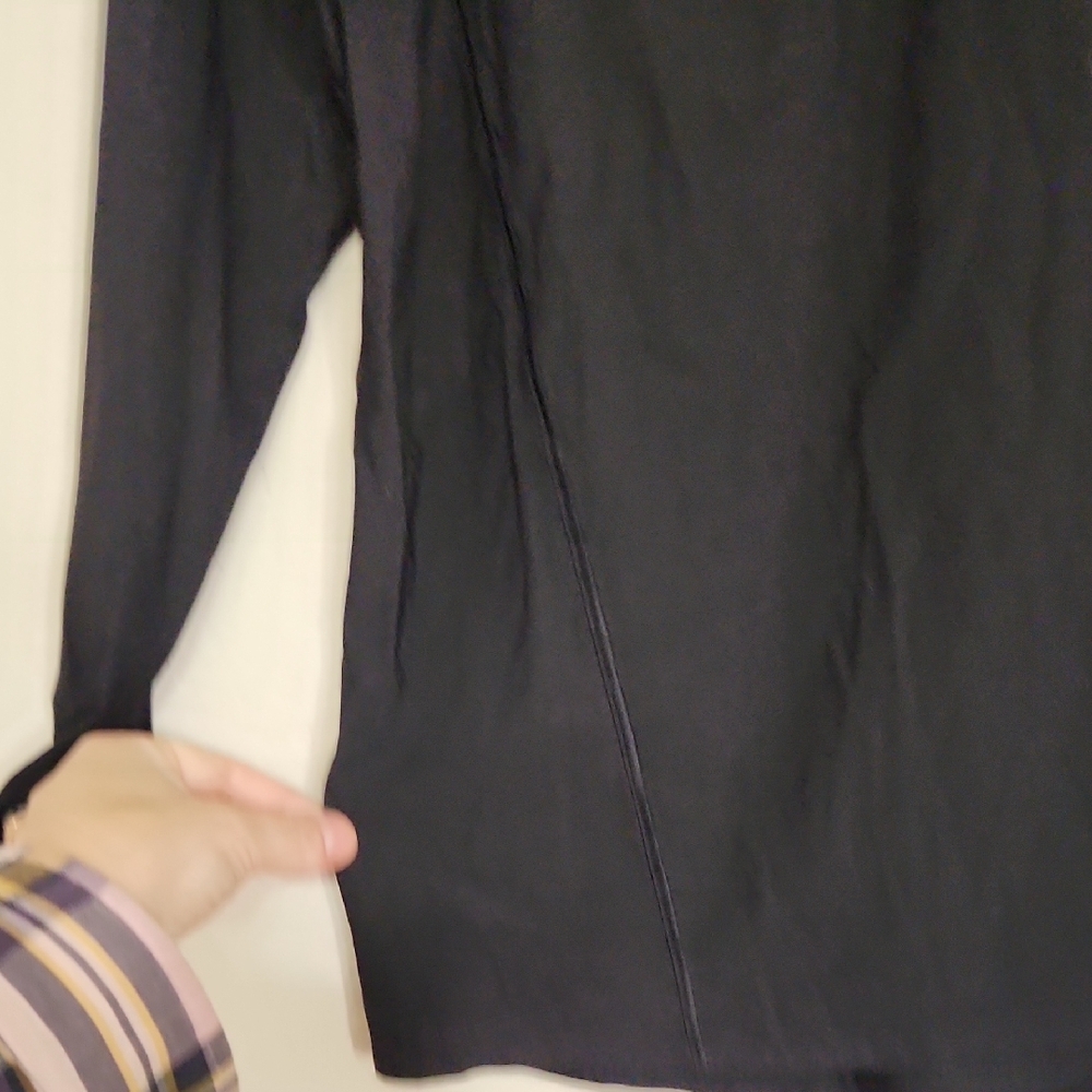 Athleta Black Long Sleeve Top - Picture 4 of 6